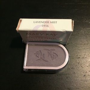 Mary Kay Lavender Mist powder perfect eye color